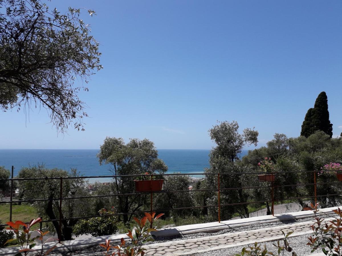 לאווניה Tigullio Vacations Panoramica Apartments מראה חיצוני תמונה